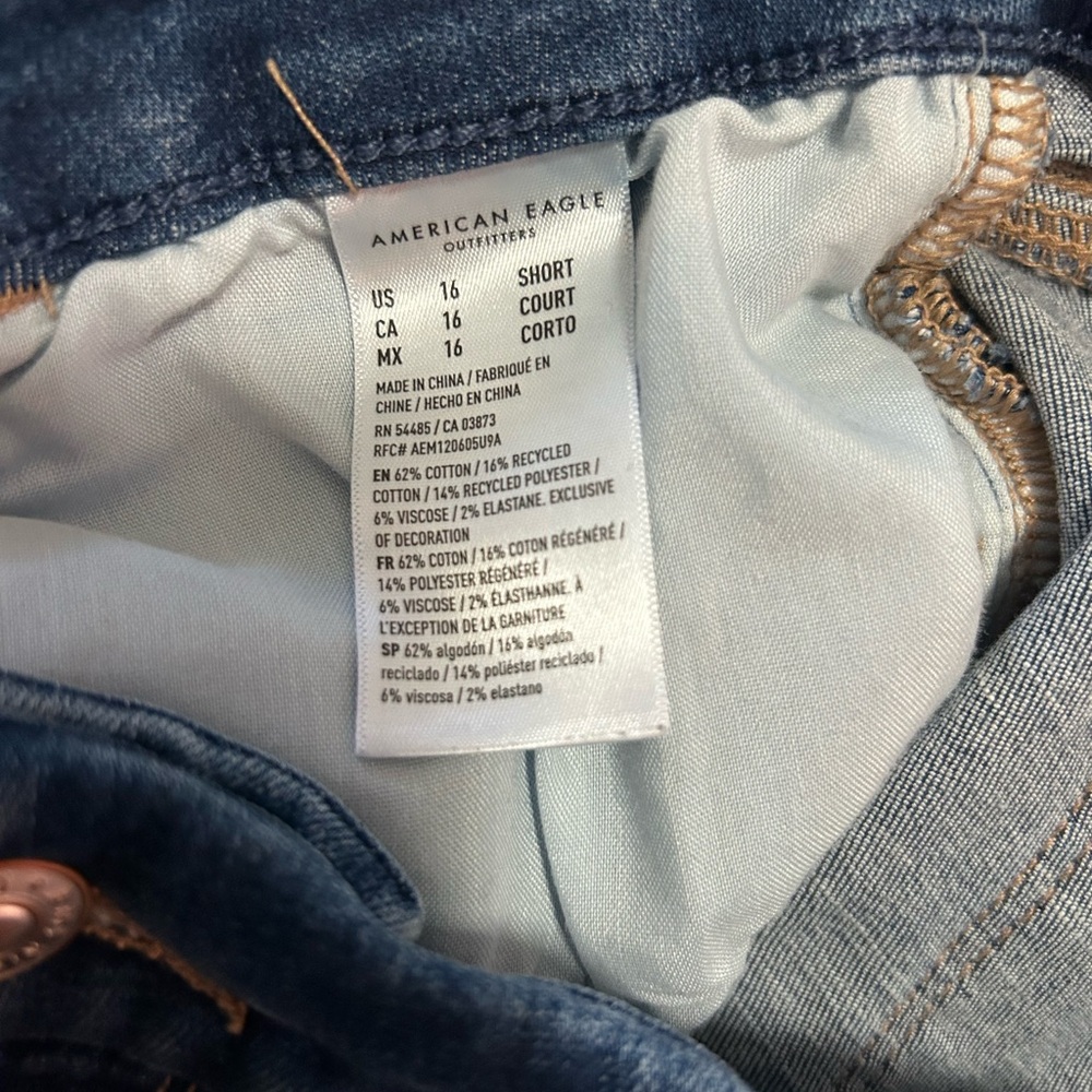 American Eagle Outfitters Blue Jeans - Picture 3 of 4